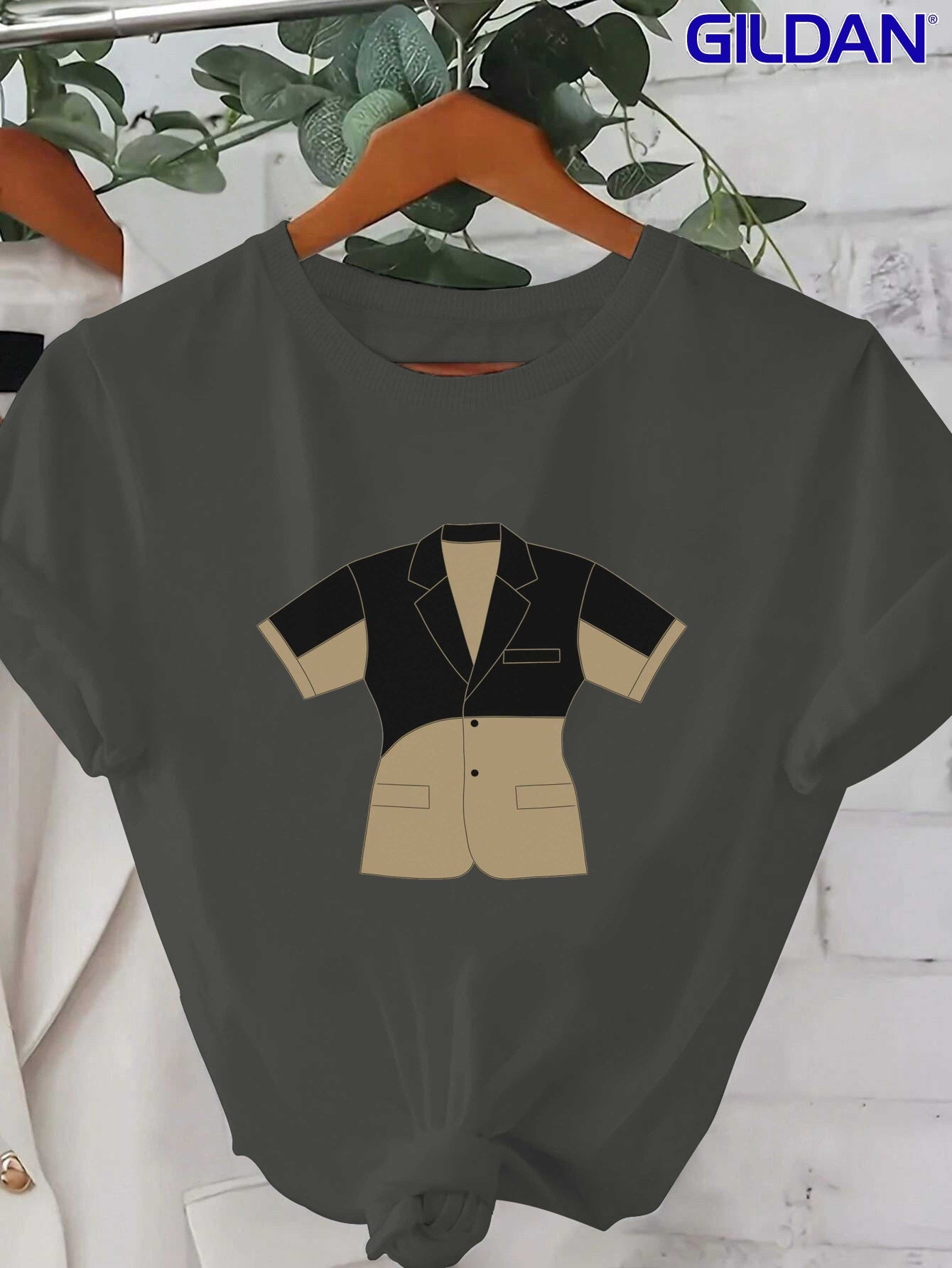 Gildan Womens Two Tone Geometric T Shirt Casual Top