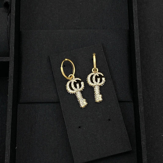 Fashionable Moissanite Stud Earrings In Silver For Women