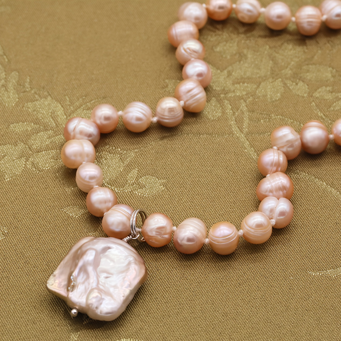 Handmade Freshwater Pearl Necklace With Baroque Pendant Gift Box